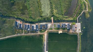 零碳木結(jié)構(gòu)展示中心、報(bào)告廳圓滿(mǎn)交付！